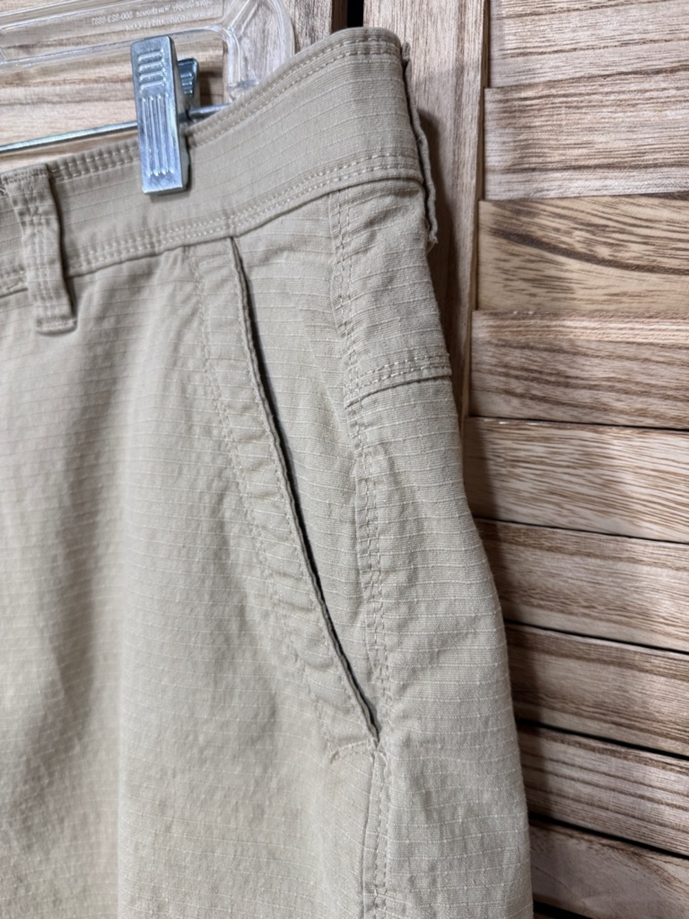 WP Weatherproof Men's Casual Khaki Shorts - Classic Summer Staple Size 36 - Picture 4 of 13